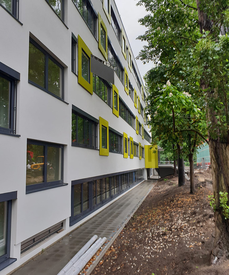 Außenfassade einer Schule