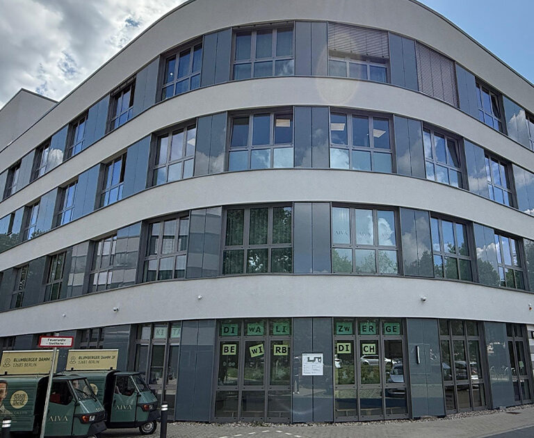 Fassade von einem Krankenhaus